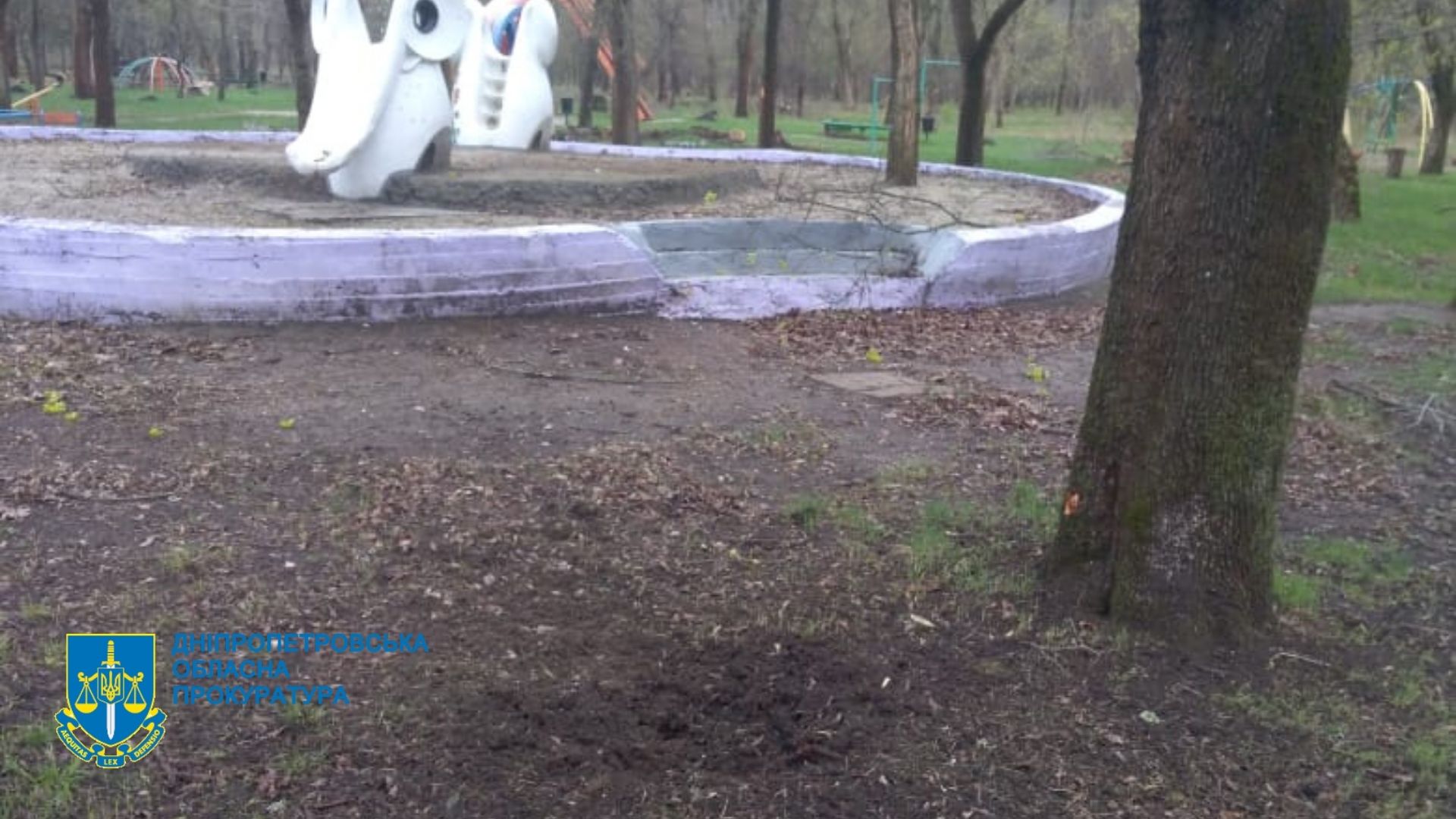 Окупанти обстріляли Дніпропетровщину забороненими касетними снарядами (фото) - 4
