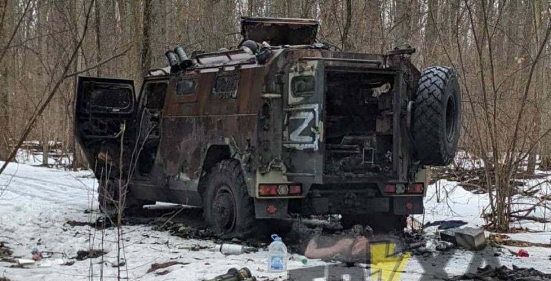окупанти втратили в Україні майже 2 тисячі броньованих машин