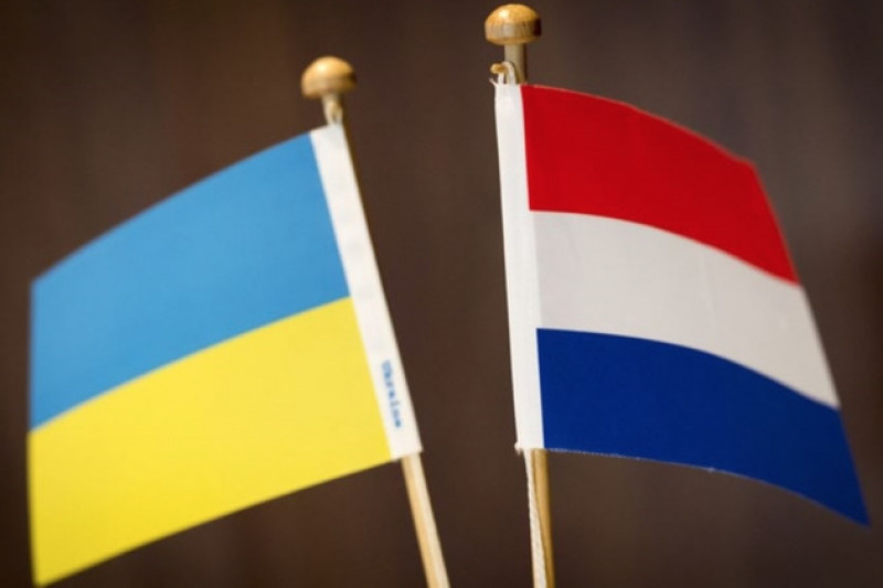 Нідерланди постачатимуть Україні бронетехніку