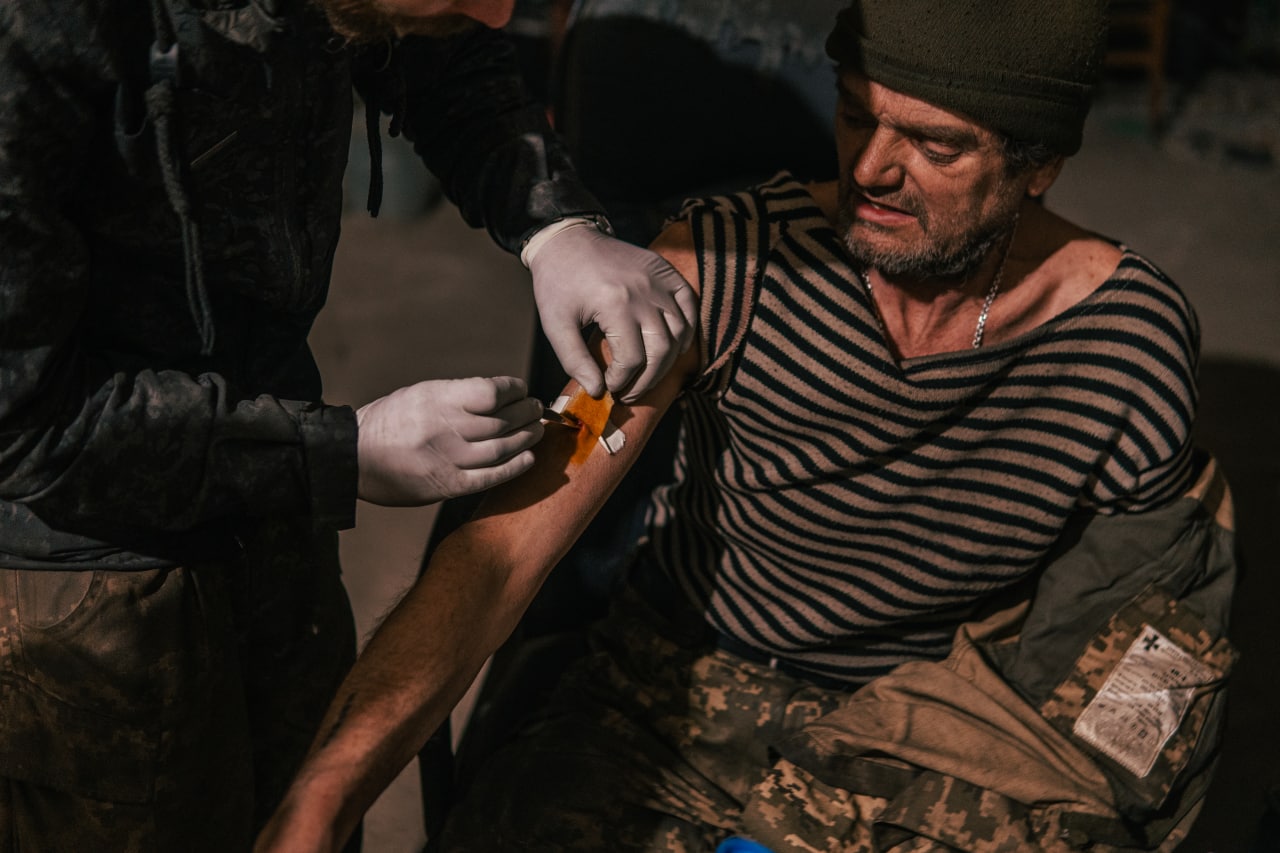 Полк «Азов» показав, в яких умовах перебувають поранені захисники на «Азовсталі» (фото)￼ - 8