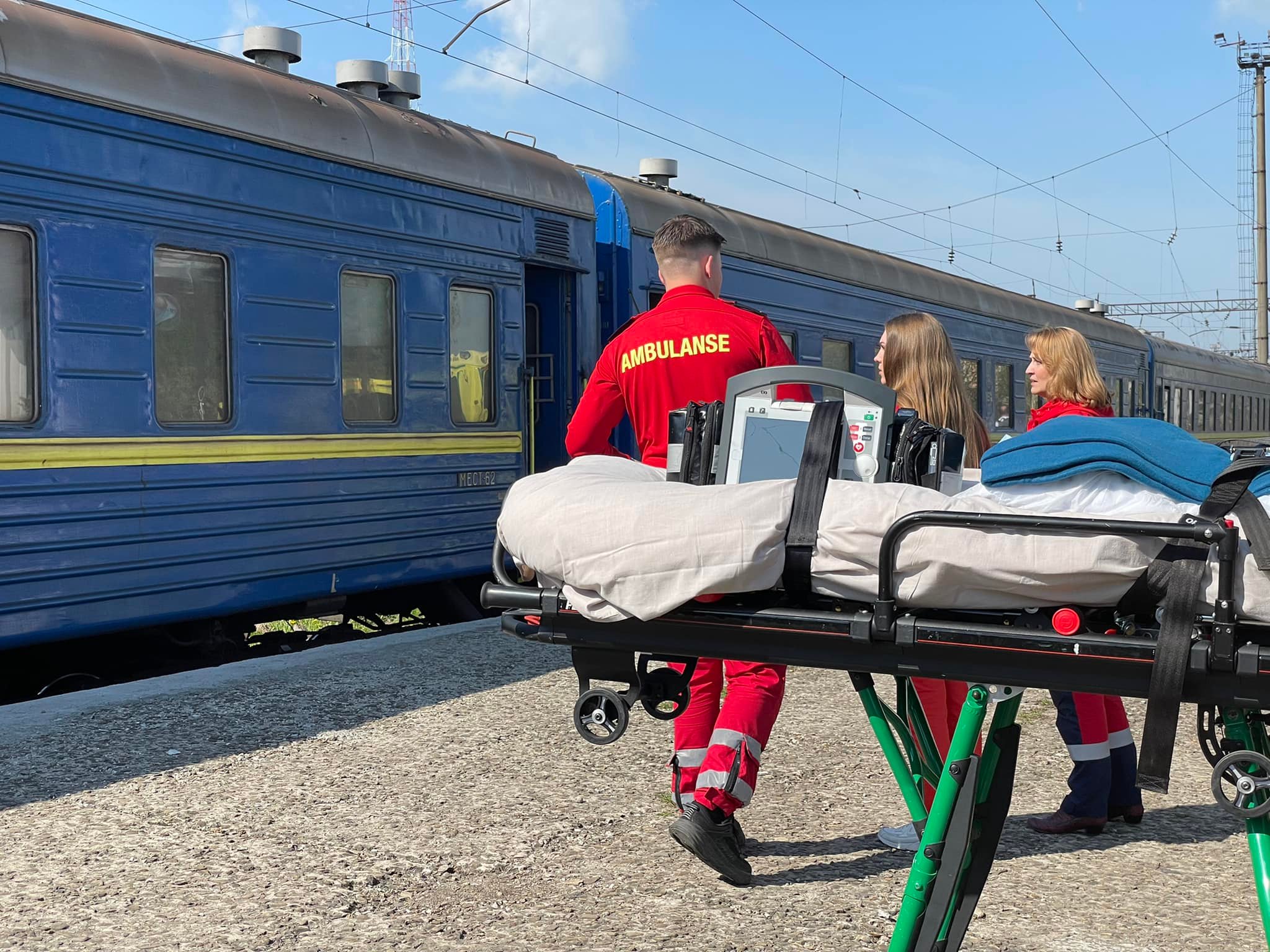 Евакуаційний потяг доправив до Львова ще 8 постраждалих з Донеччини