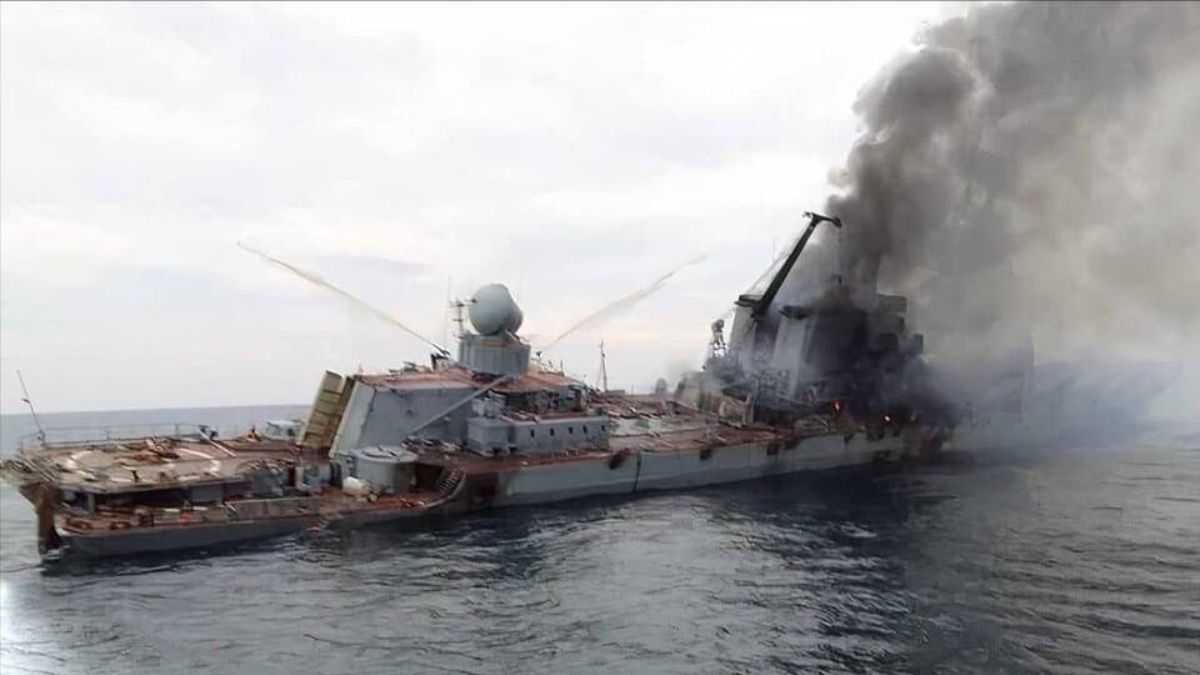 Батькам загиблих на крейсері «Москва» пропонують підписатись, що строковики померли внаслідок катастрофи