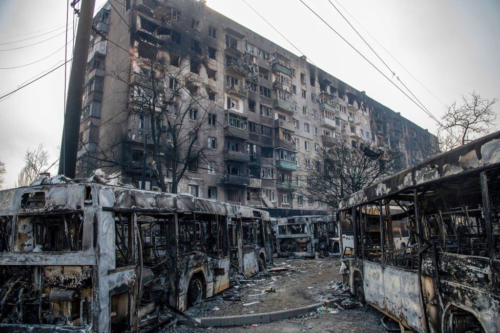 Президент показав як виглядає Маріуполь під окупацією (фото) - 3