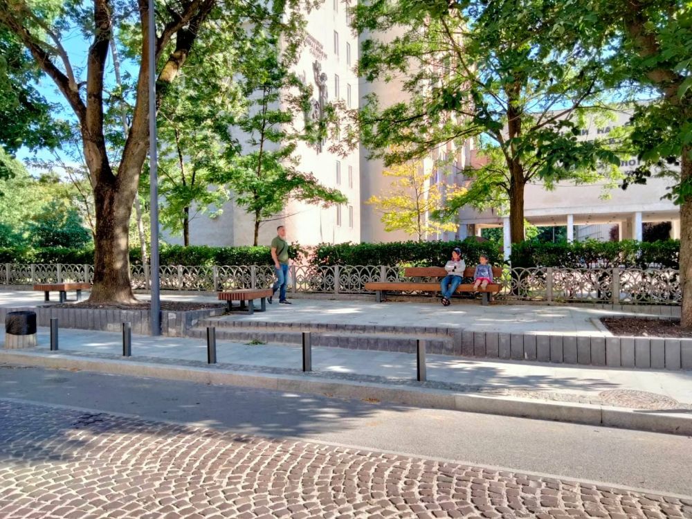 Біля львівського університету замість МАФів облаштували громадський простір