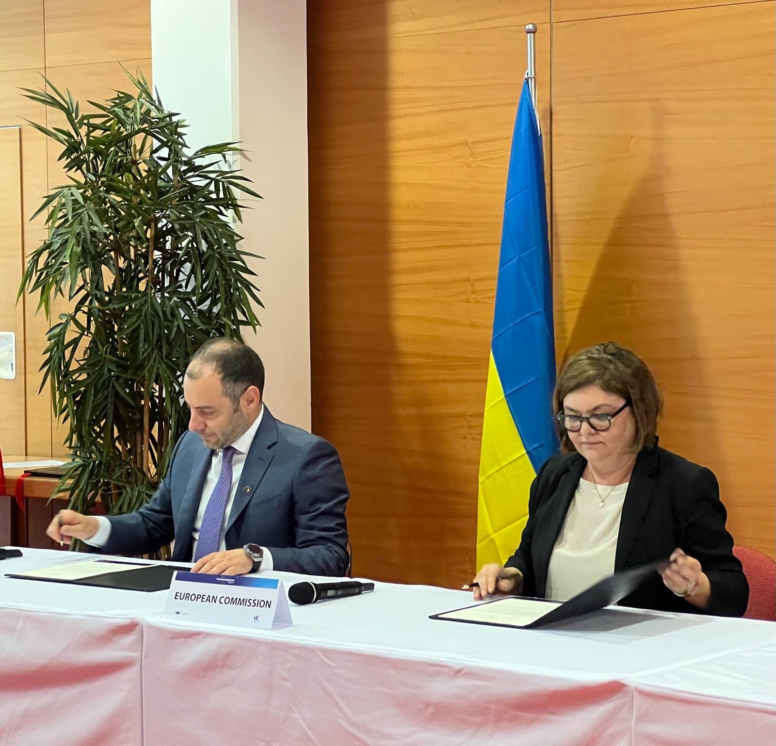 Україна підписала із ЄС «транспортний безвіз»