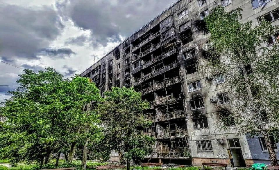 У Сіверськодонецьку росіяни збирають особисті дані людей в обмін на будматеріали на відновлення зруйнованого житла