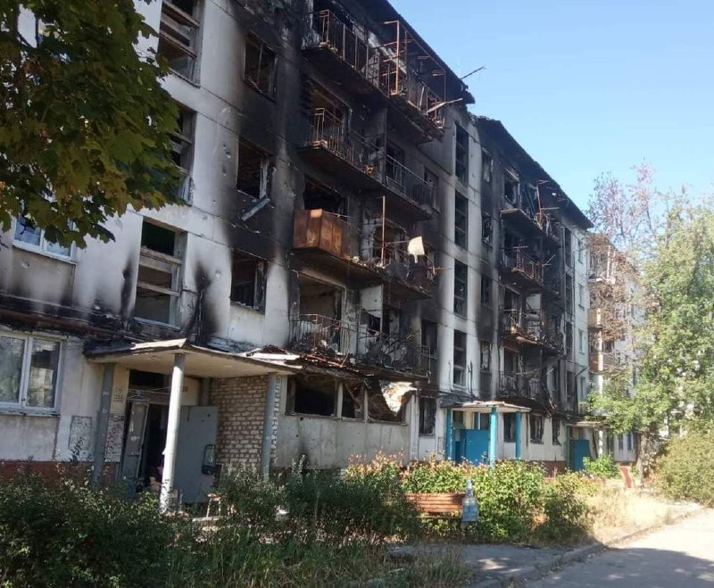 На Луганщині росіяни 11 разів гатили по житлових кварталах - 2