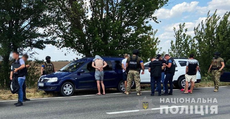 12  тисяч доларів, щоб «відкосити» від армії: на Одещині викрили зловмисників (фото) - 5