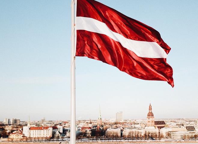 Після смерті: Латвія майже повністю припинила видачу віз росіянам