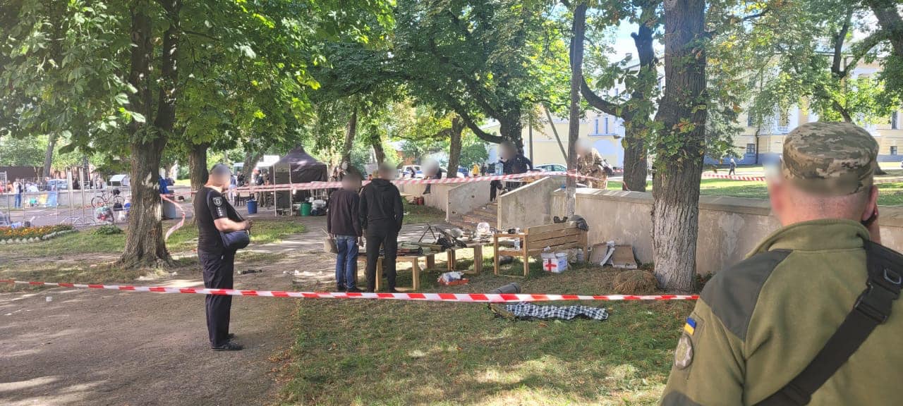 Ярмарок у Чернігові: провину поклали на двох військових