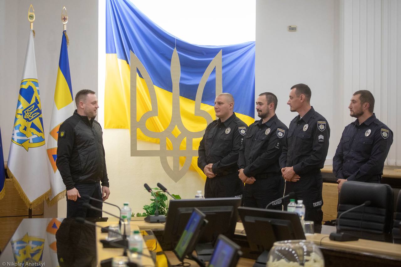 Нагородили поліцейських, які під час обстрілів Києва збили ворожий безпілотник