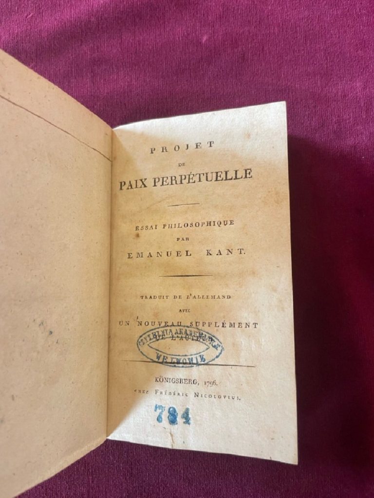 "Подаровану Папі Римському книгу повернути неможливо", - директор Львівської бібліотеки - 2