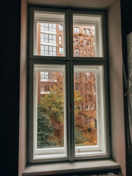 У Львові на вулиці Олени Степанівни відреставрували історичне вікно