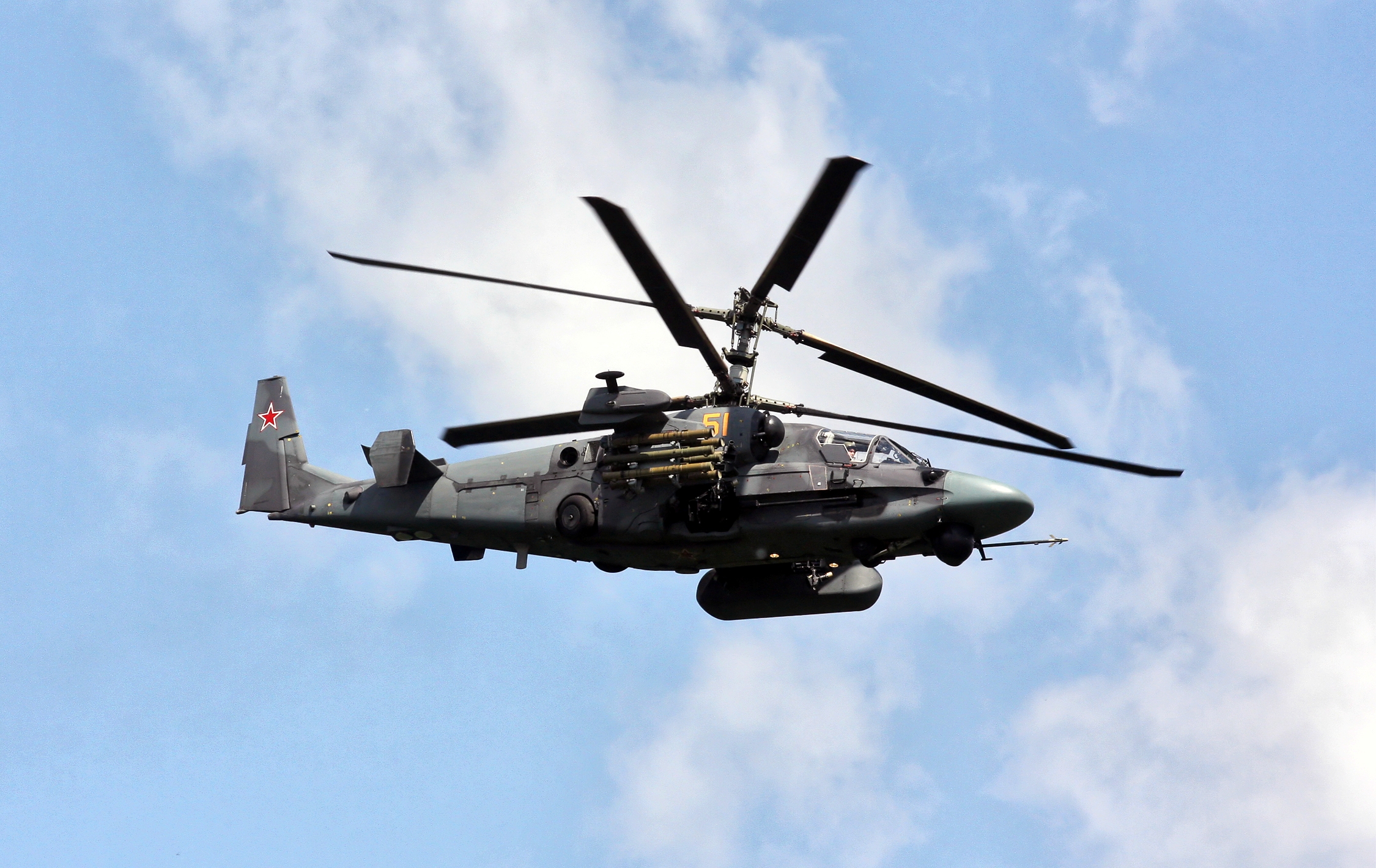 Russian_Kamov_Ka-52_helicopter_-_Bronnitsy