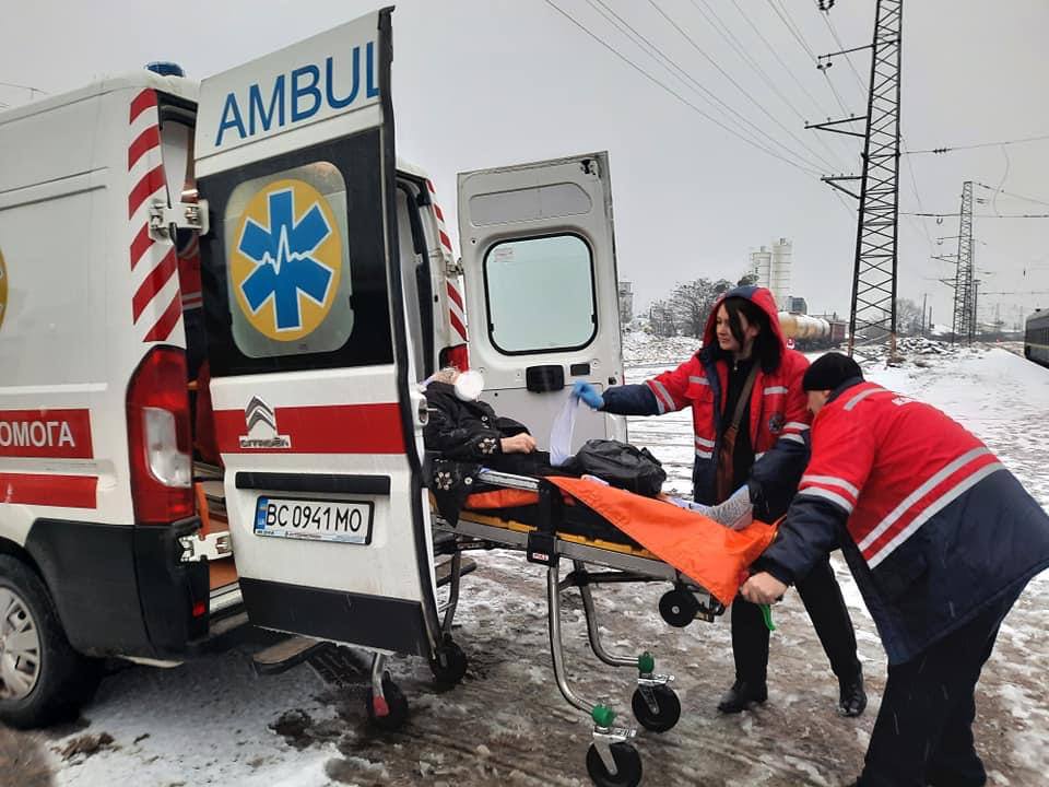 Сьогодні відбулась наймасовіша медична евакуація хворих із Херсона на Львівщину - 5