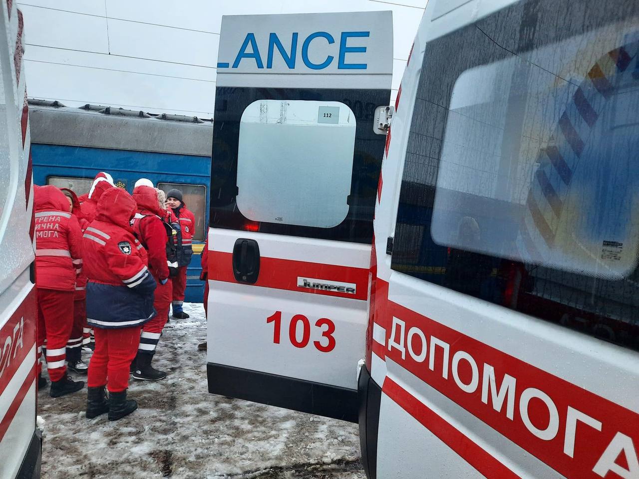 Сьогодні відбулась наймасовіша медична евакуація хворих із Херсона на Львівщину - 8