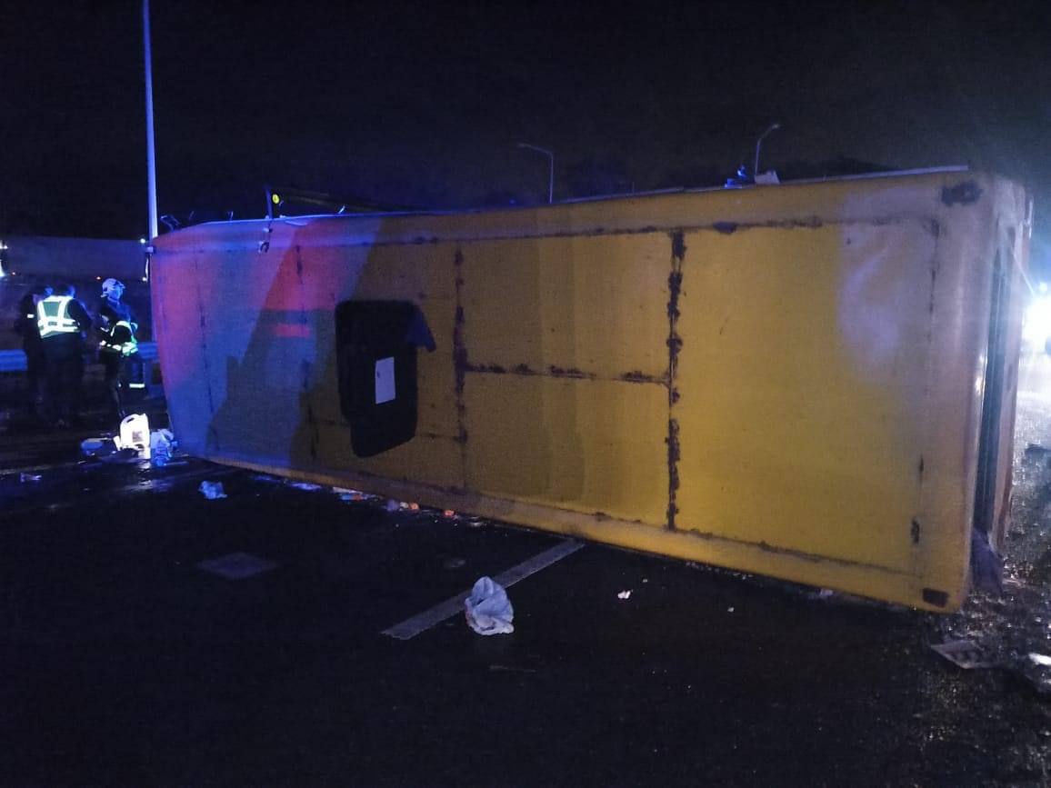 Затримали водія вантажівки, який скоїв ДТП з автобусом під Львовом - 5