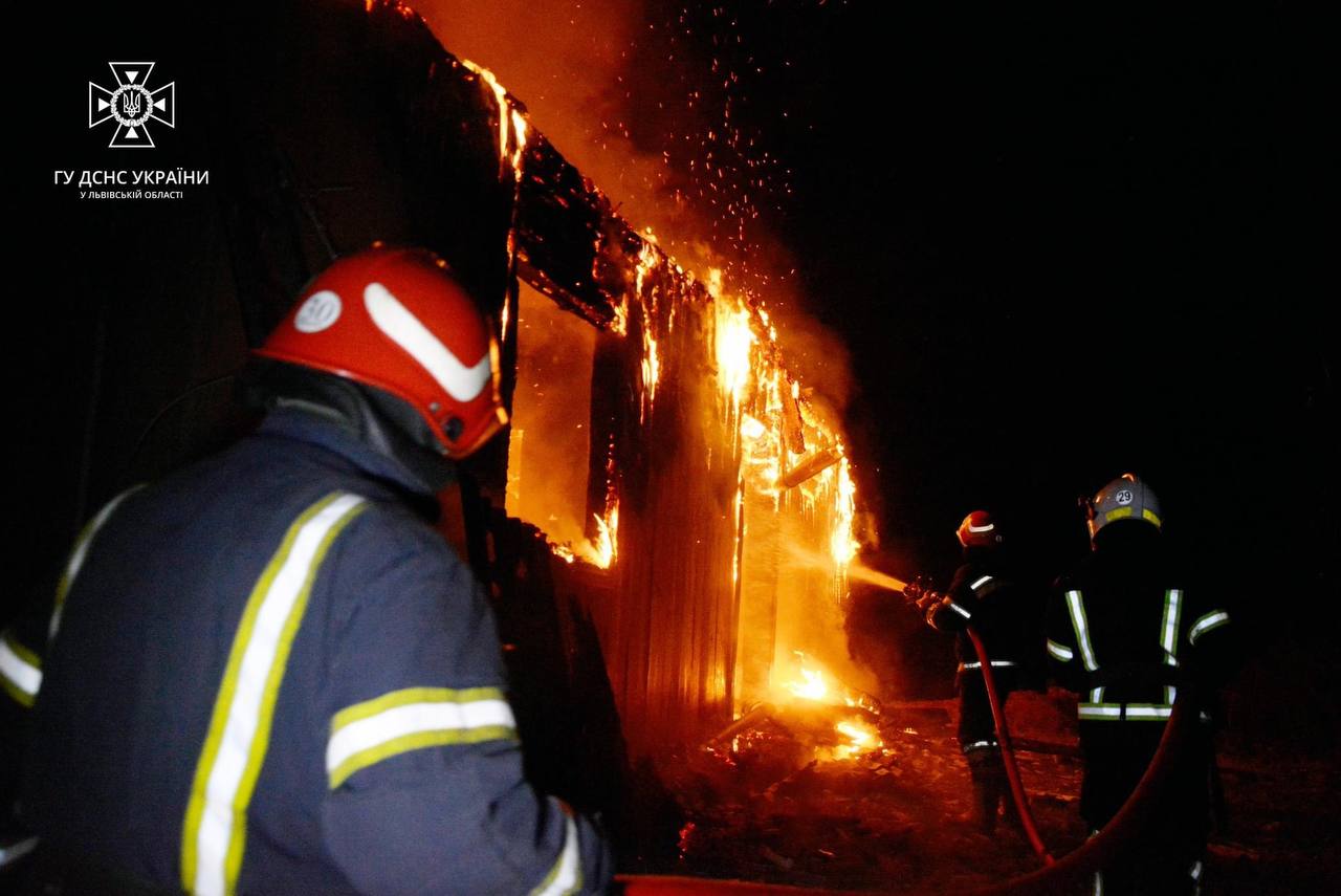 На Львівщині під час ліквідації пожежі виявили тіло чоловіка - 2
