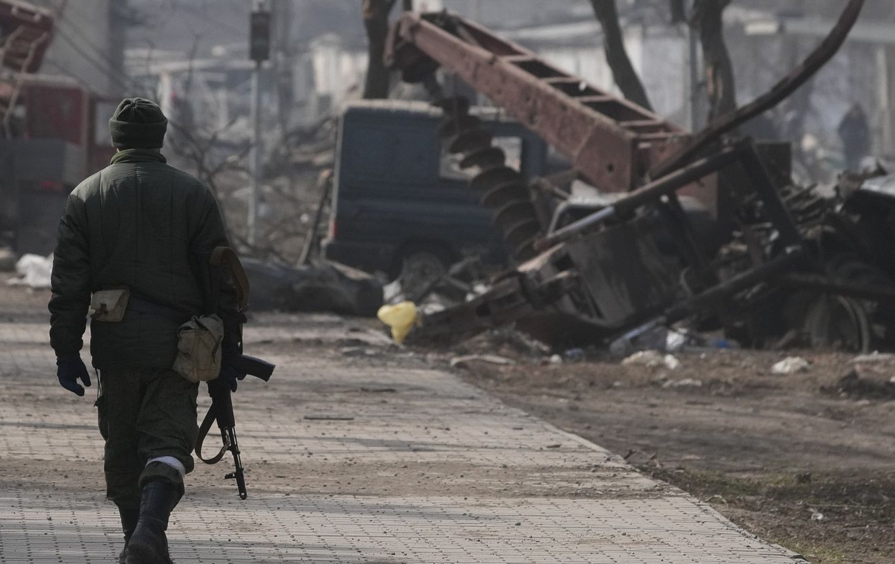 __rosiyskiy_soldat_gettyimages_1239530571_1300x820