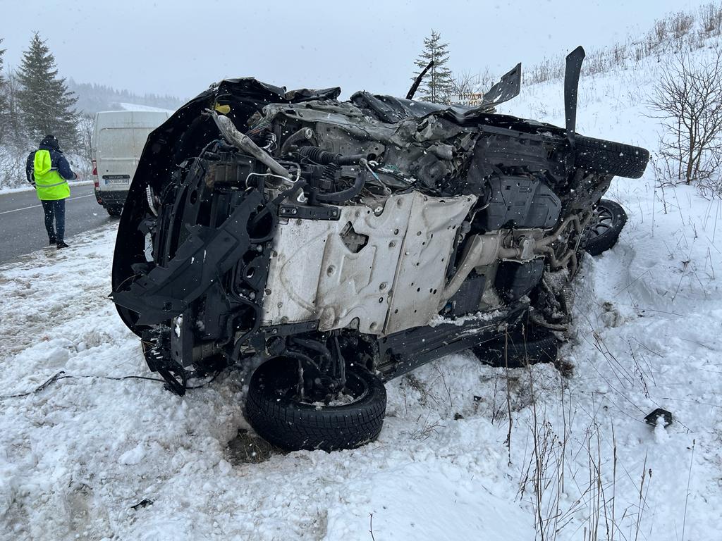 На Львівщині Opel влетів в Range Rover: водіїв госпіталізували - 4