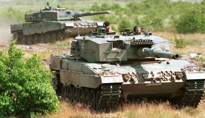 Leopard-2-690x398-1 (1)