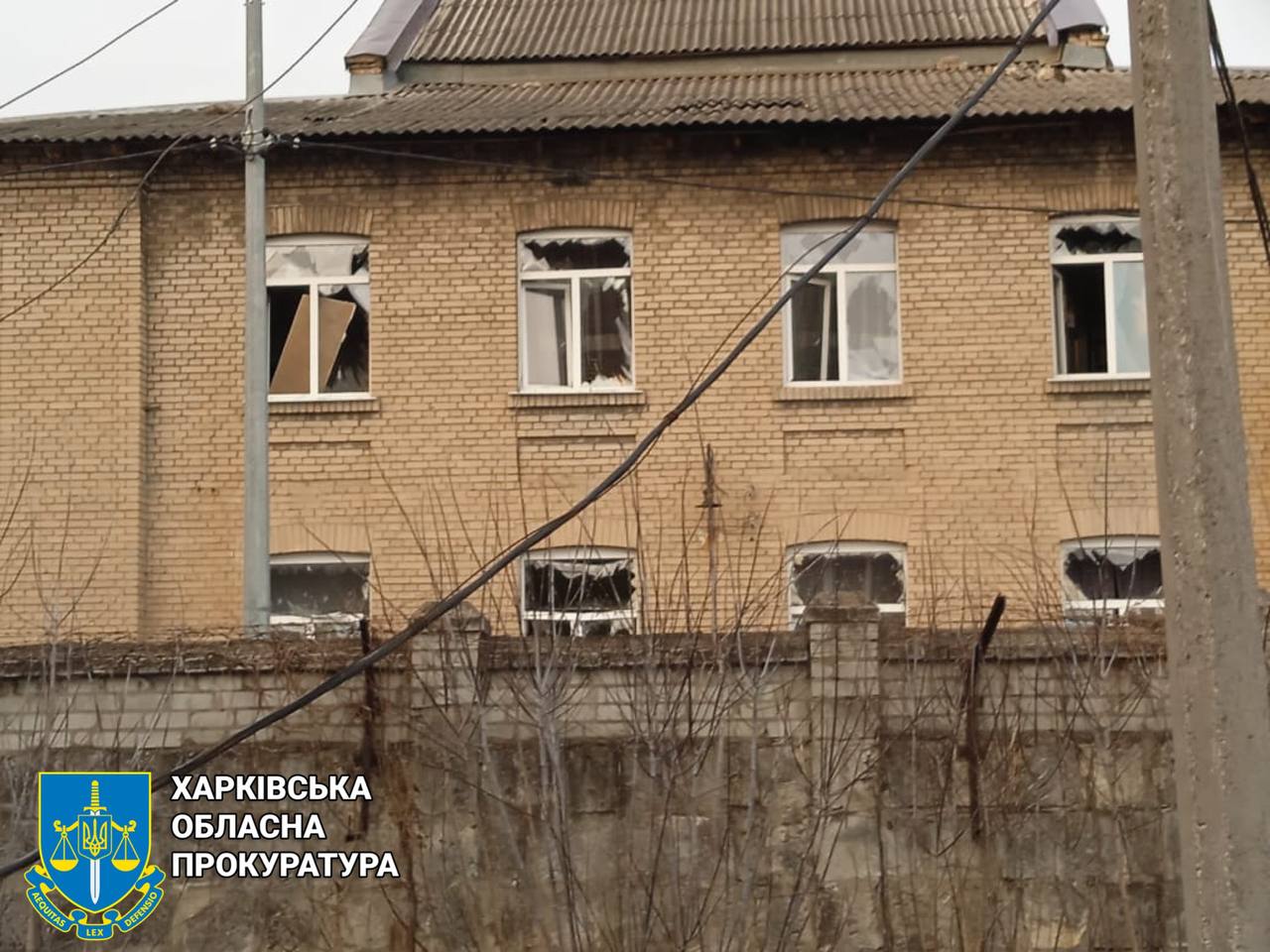 Вночі окупанти поцілили ракетами у дві будівлі у Харкові - 5