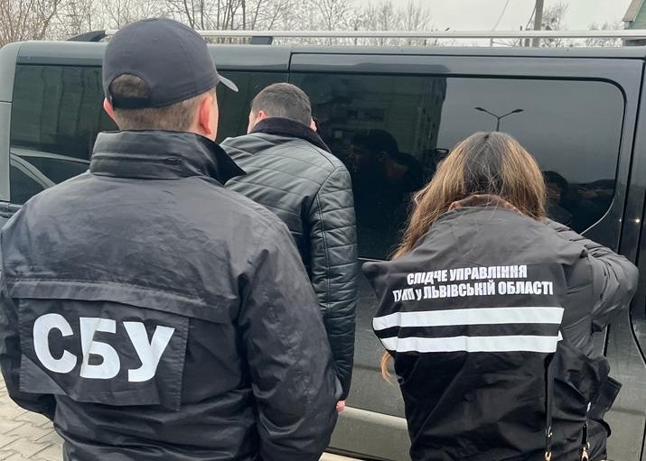 На Львівщині двоє чоловіків «допомагали» ухилянтам за майже 5 тисяч доларів - 2