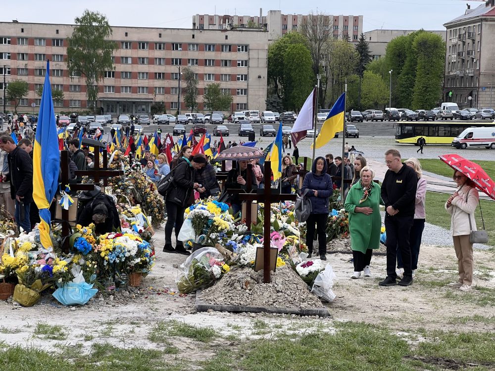 У Львові вшанували памʼять полеглих Героїв - 11