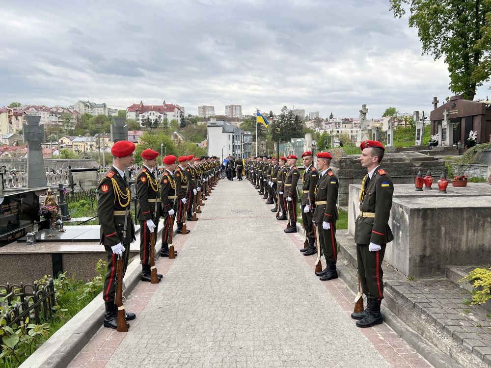 У Львові вшанували памʼять полеглих Героїв - 12
