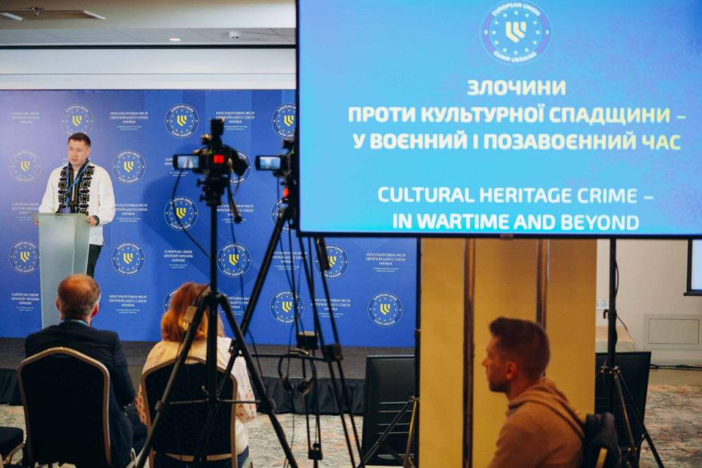 У Львові проходить міжнародна конференція про злочини проти культурної спадщини - 3