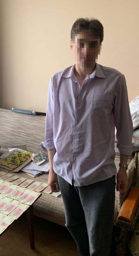 Львів’янин продавав фальшиві талони на пальне та обдурював людей в інтернет-магазині - 2