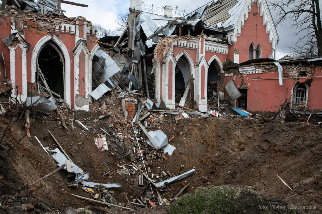 Документальні фільми про героїв шести українських міст випустять у травні - 7