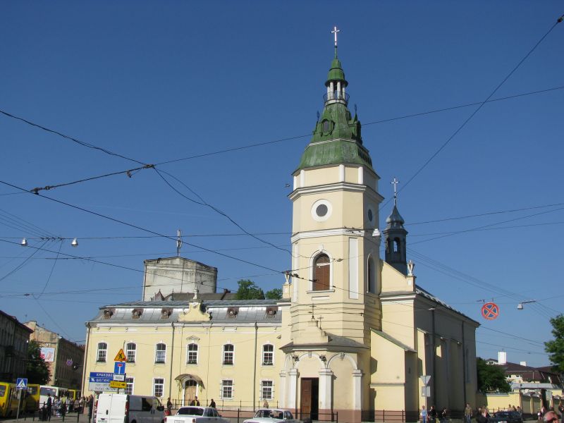 11588_800x600_Lviv_St_Anna_church