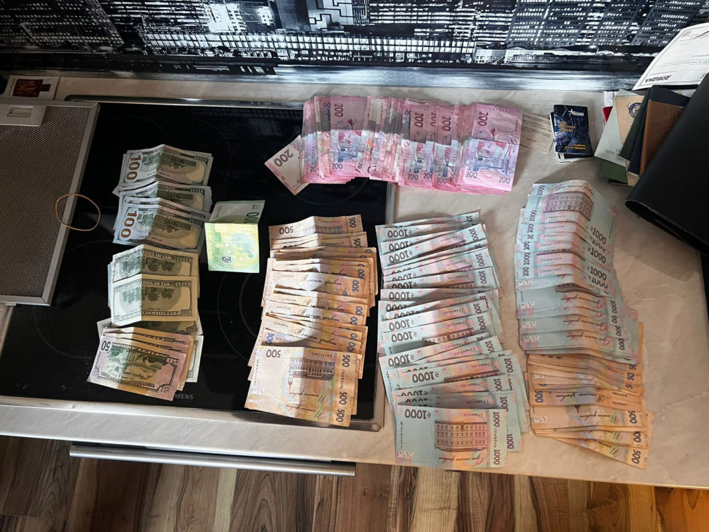 На Львівщині злочинна група заробляла на продажі кокаїну 8 млн. грн щомісяця - 2