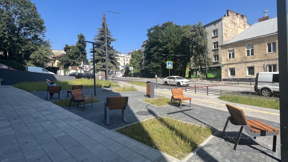 У Львові облаштували ще один громадський простір (фото) - 3