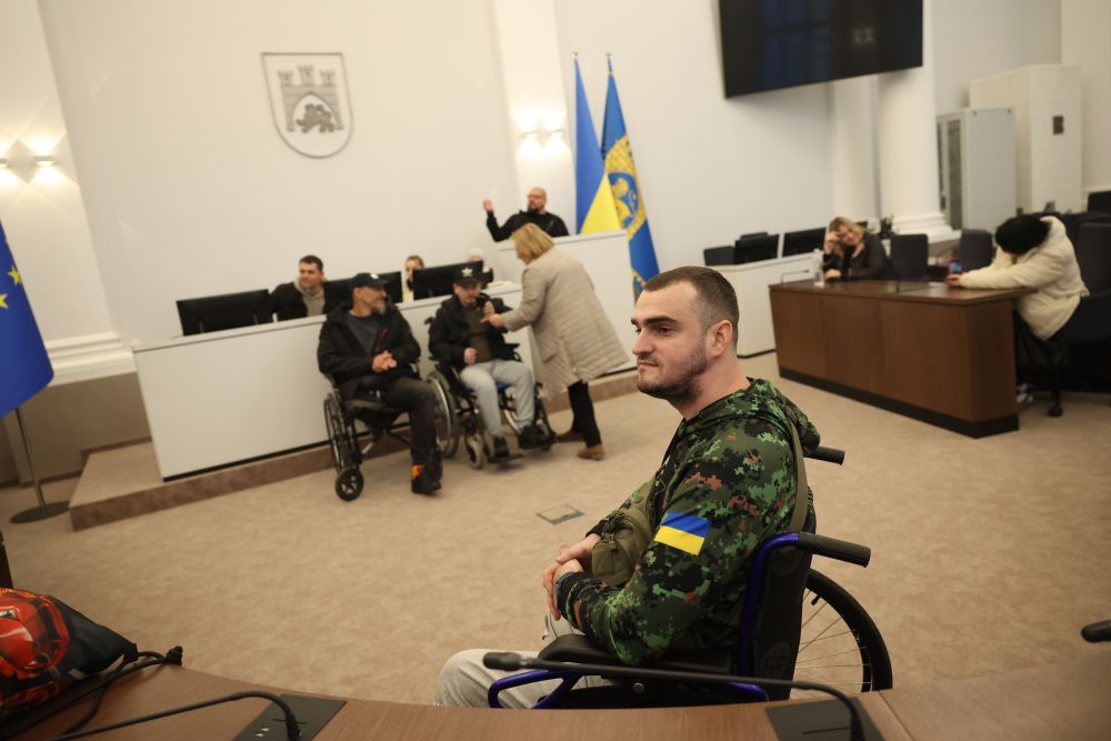 Екскурсія на «Чудо поїзді» та какао з мером Львова: ще 20 військових скористались програмою «Місто лікує» - 9