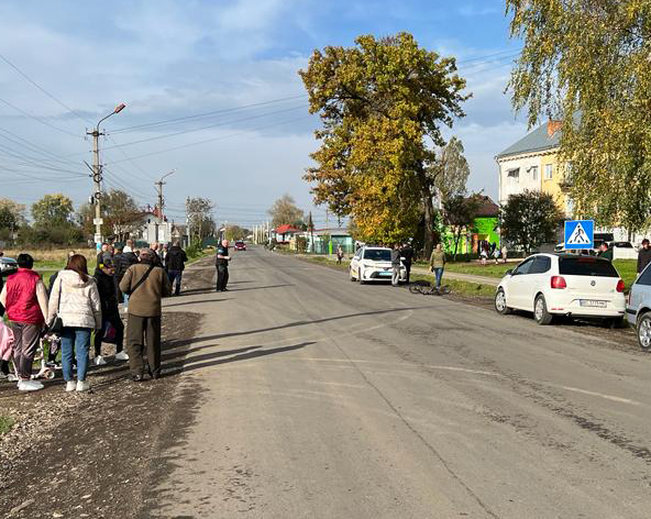 На Львівщині ДТП: мотоцикліст збив 9-річну дівчинку на велосипеді - 3