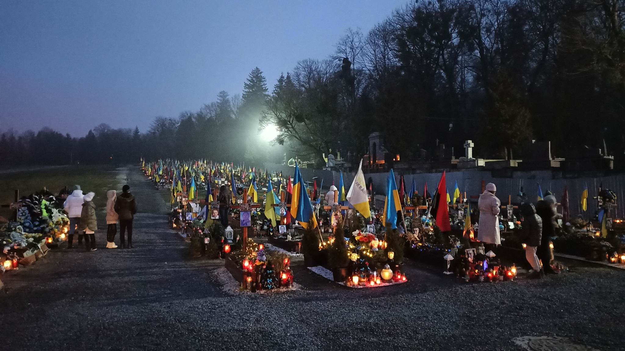 lviv-marsove-pole-pohovannya-zagyblyh-na-vijni-z-rosiyeyu-sichen-2023_