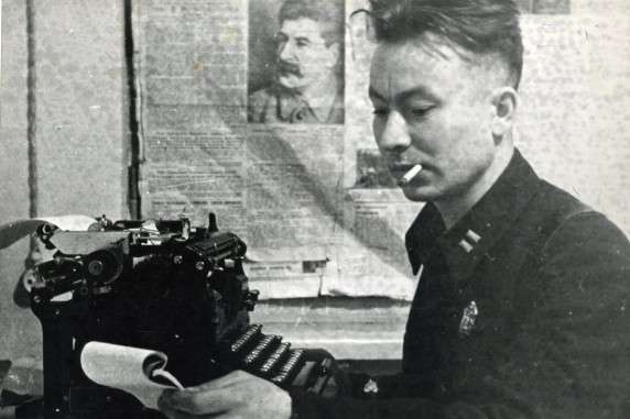 Хотів, щоб усі співали щасливі пісні: про Андрія Малишка - 2
