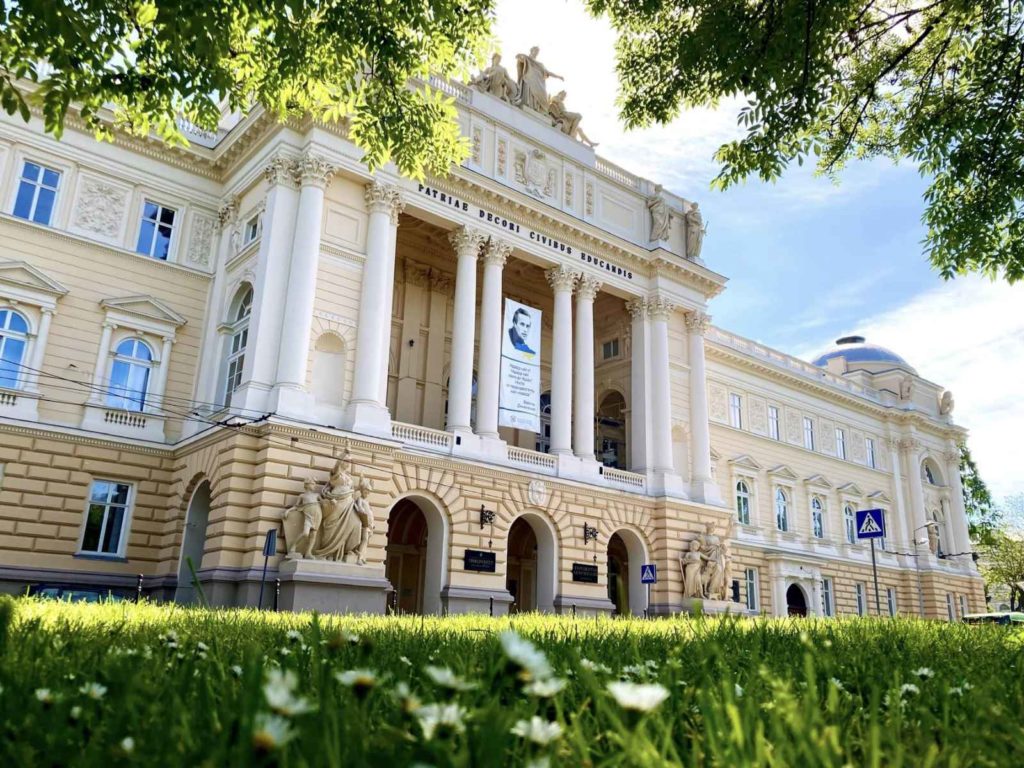Вибори ректора ЛНУ, охорона пам'яток у Львові, травневі зміни: головні новини дня - 6