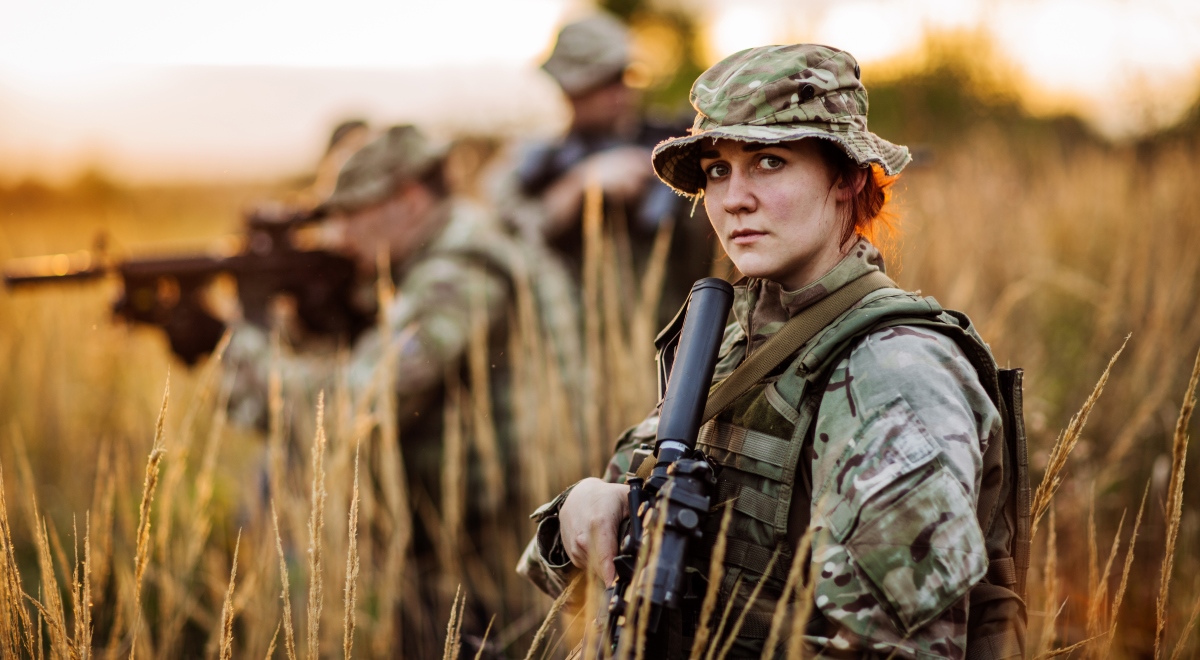 жінки-військовослужбовиці