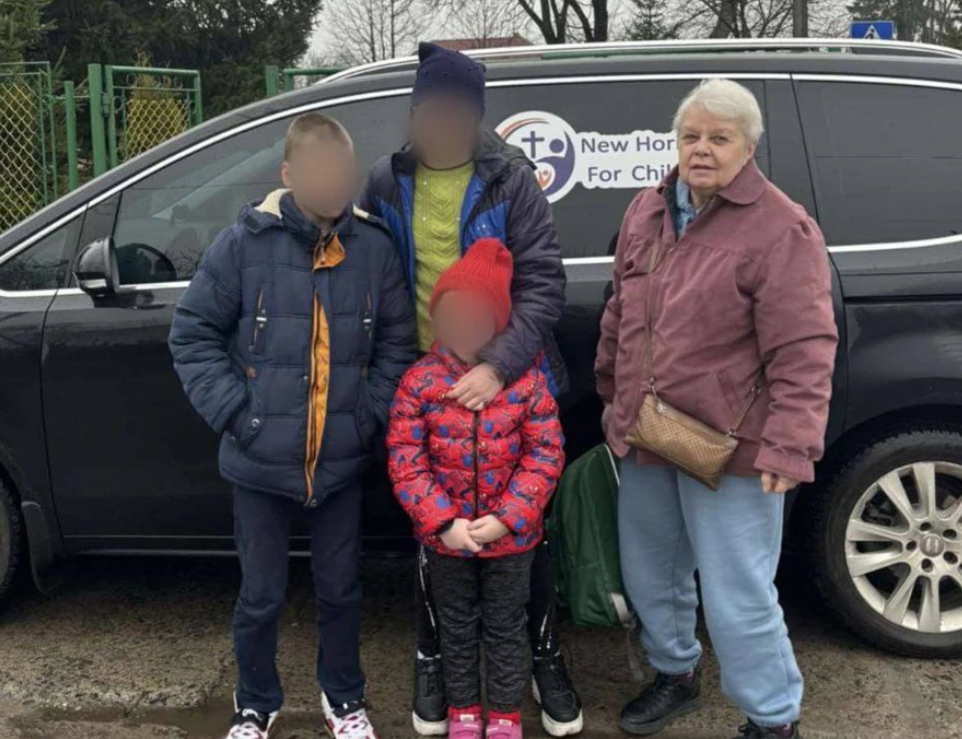 Троє дітей, евакуйованих з зони бойових дій, знайшли прихисток на Львівщині