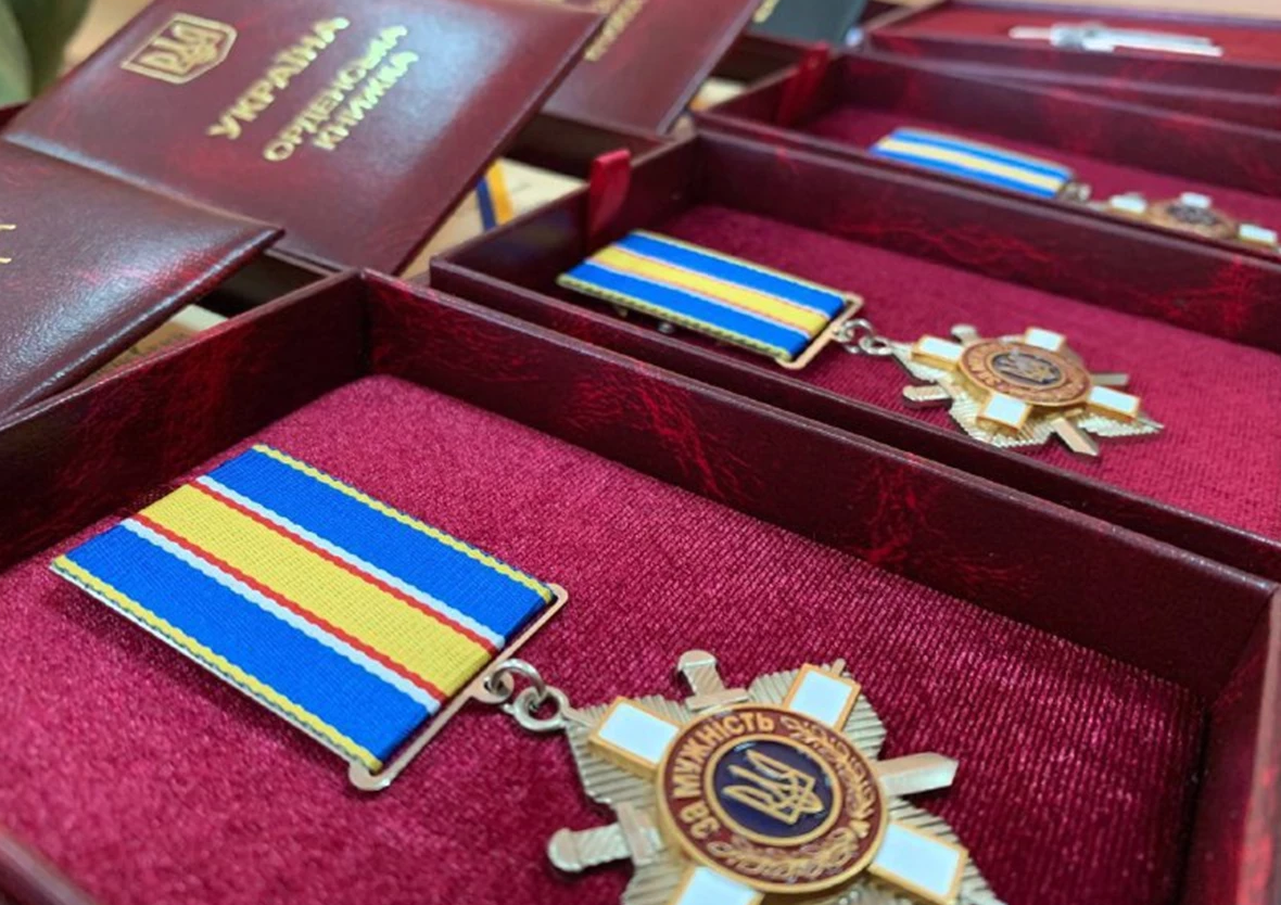 ордени посмертно