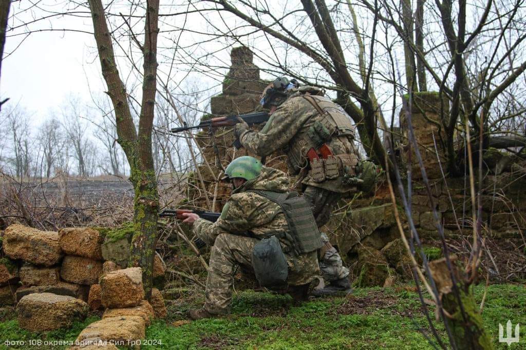 військовослужбовці на фронті