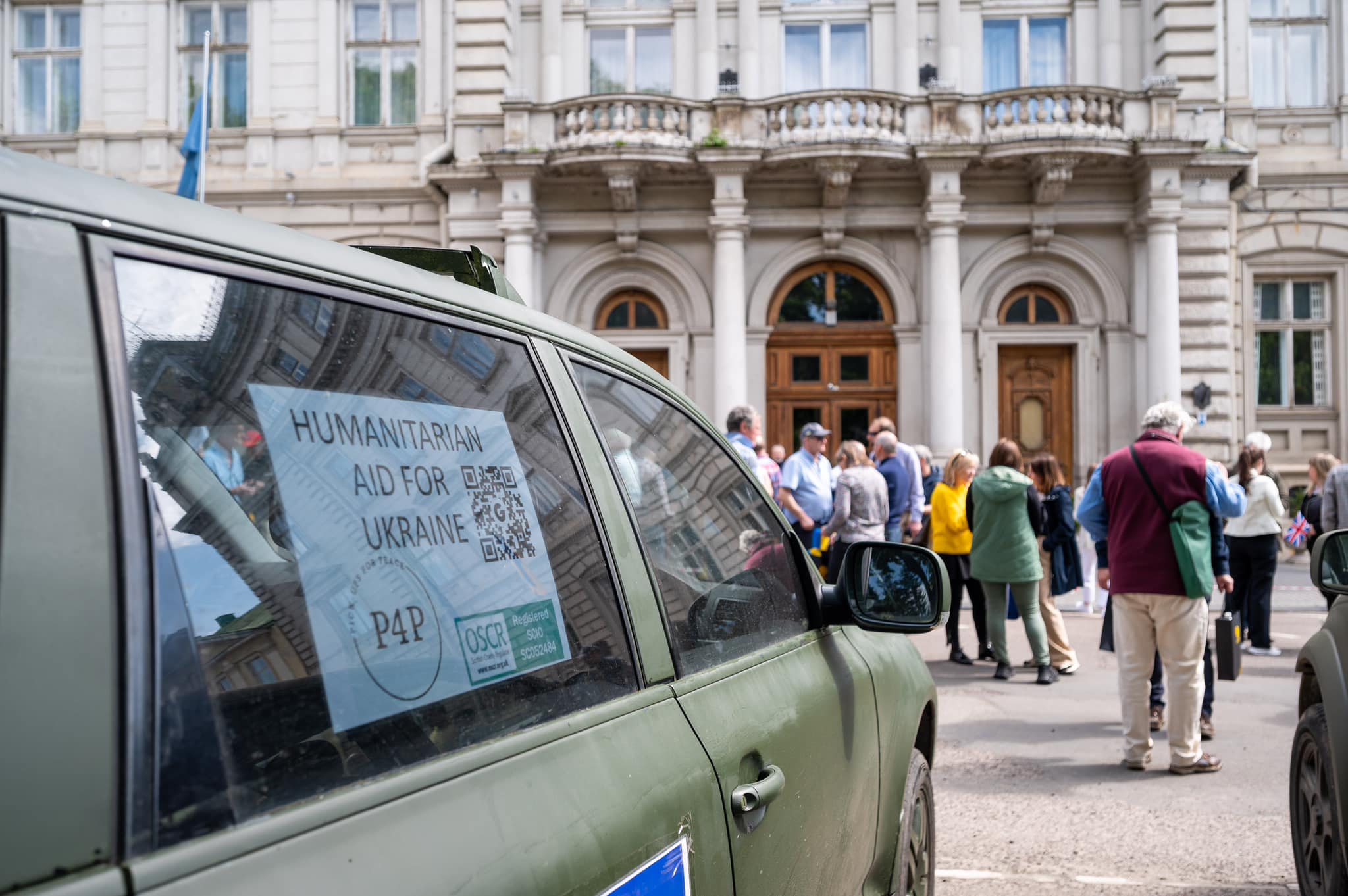 Британські фермери передали військовим Львівщини 30 позашляховиків - 9
