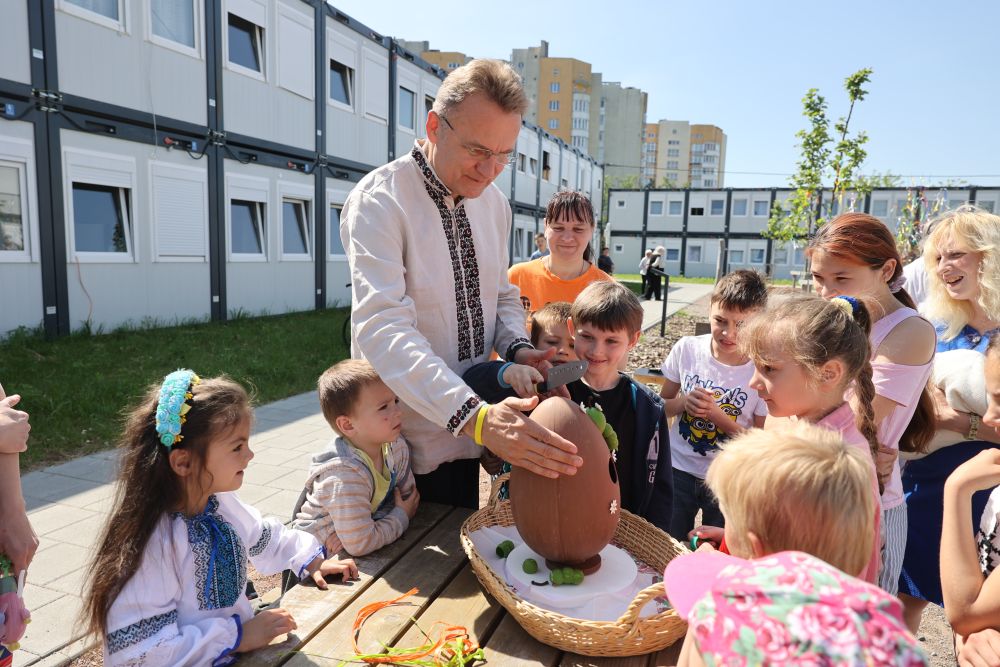 На Великдень у містечку на Сихові помолились за перемогу України - 6