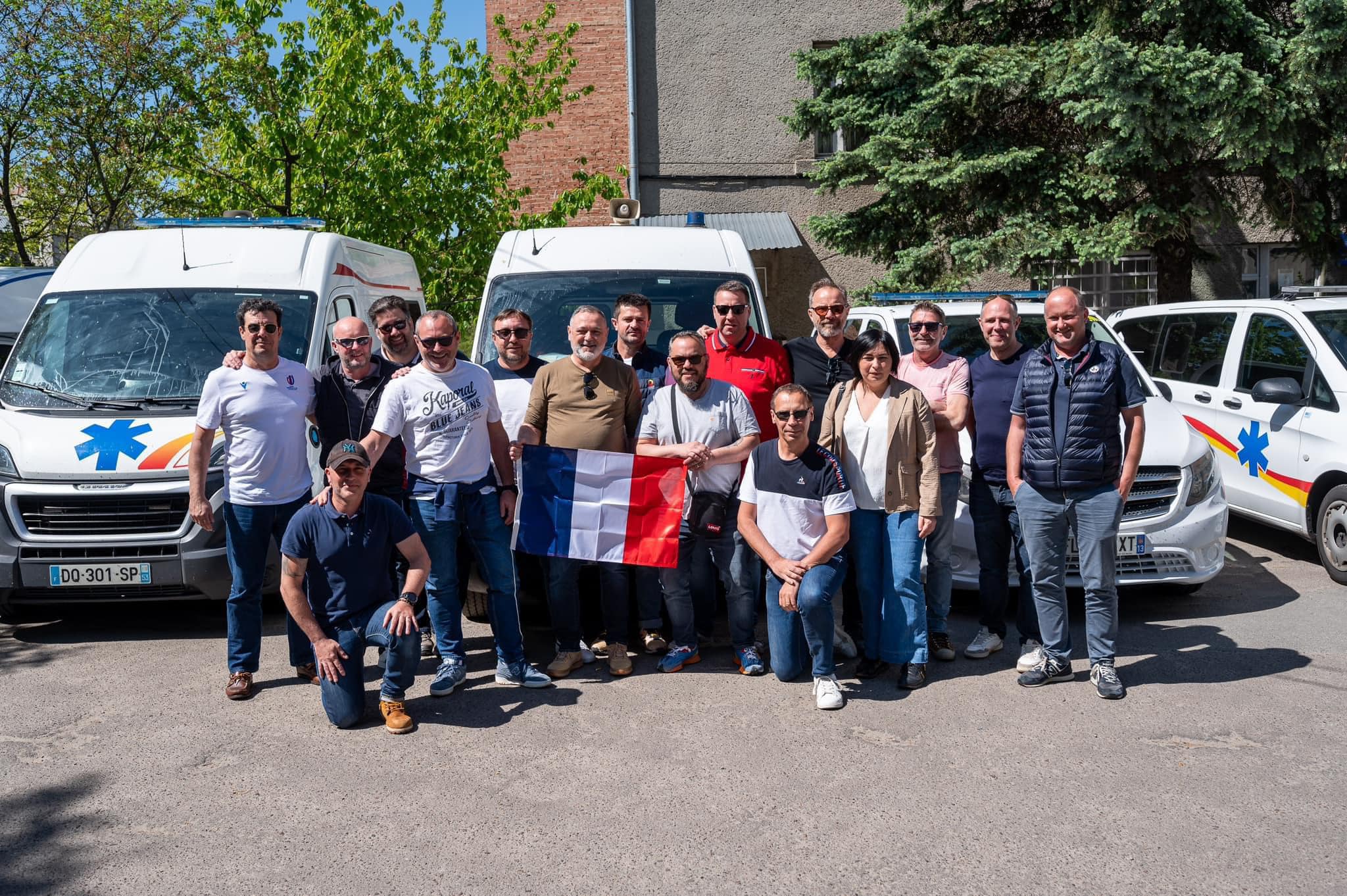 Французька делегація доправила на Львівщину «швидкі» для потреб медиків та рятувальників - 5