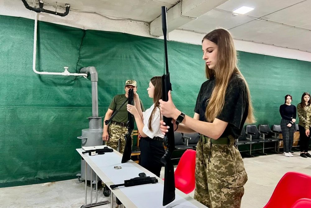 Ще один центр патріотичного виховання відкрили на базі львівської школи - 2