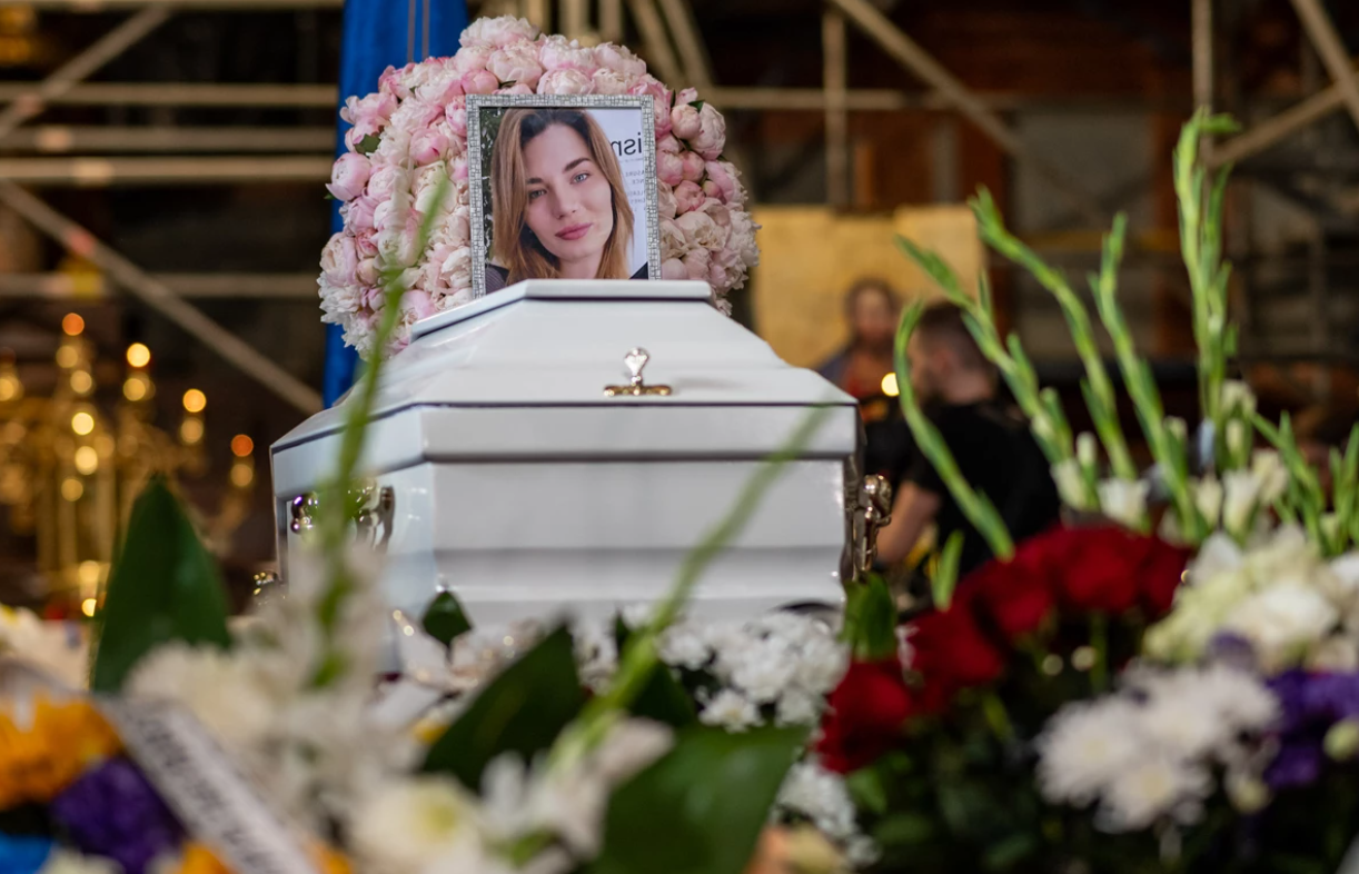 У Львові попрощались зі Світланою Лук'янчик, яка загинула під час ракетного удару по «Охматдиту»