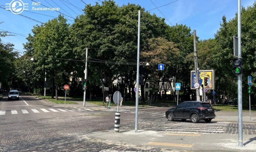 Нові світлофори з'явилися на одному зі львівських перехресть - 2